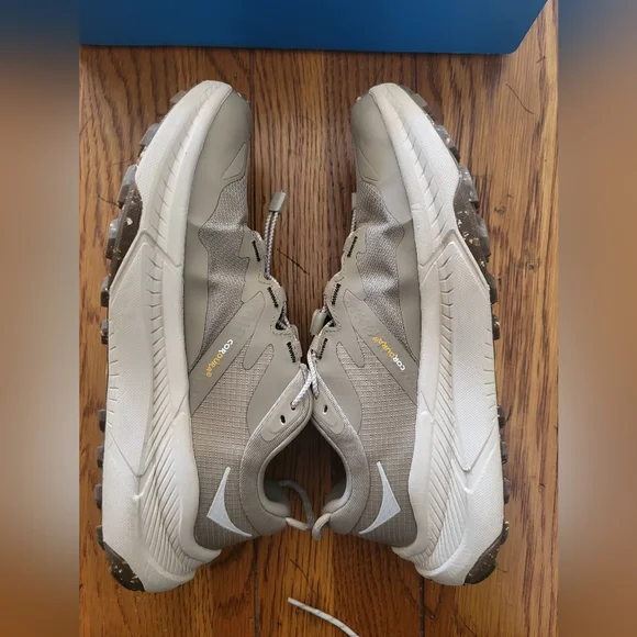 Hoka One One Womens Transport GTX, Size 8 - Picture 3 of 10